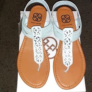 Daisy Fuentes Sandals